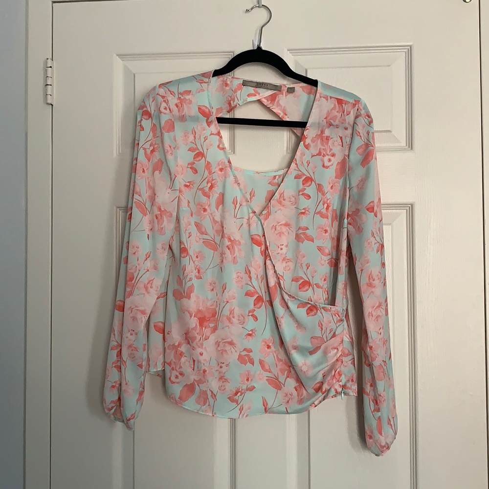 GUESS blouse size LARGE